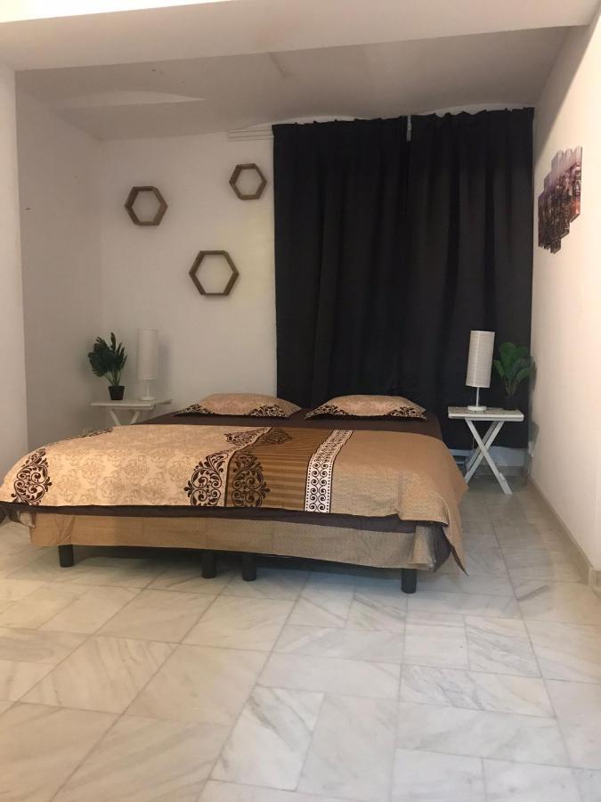בוקרשט Large Apartment City Centre מראה חיצוני תמונה